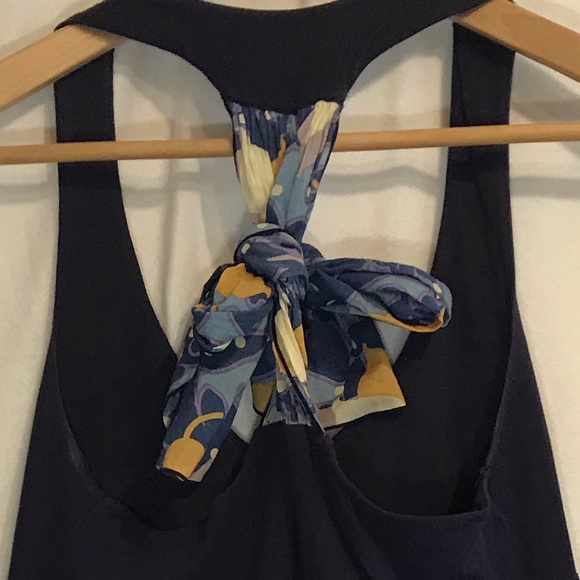 Women’s Simple Flowy Dress - Picture 3 of 4